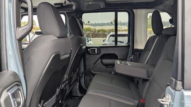 2025 Jeep Wrangler Rubicon 4xe