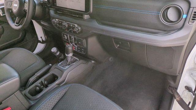 2025 Jeep Wrangler Rubicon 4xe