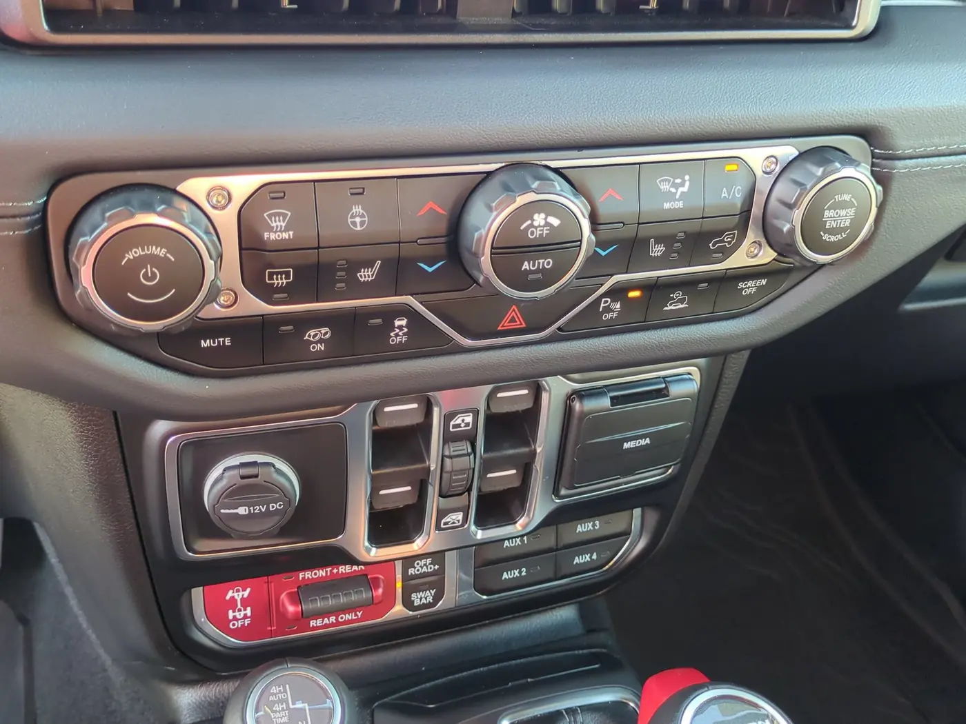 2024 Jeep Wrangler - $68,748