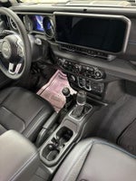 2024 Wrangler Thumbnail 33