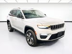 2022 Grand Cherokee Thumbnail 3