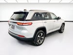 2022 Grand Cherokee Thumbnail 4