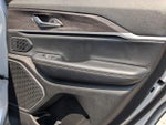 2023 Grand Cherokee Thumbnail 32