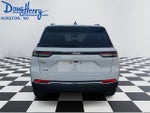 2024 Grand Cherokee Thumbnail 4