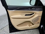 2023 Grand Cherokee Thumbnail 11