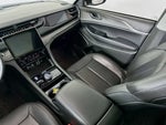 2022 Grand Cherokee Thumbnail 11