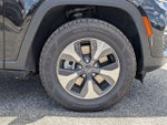 2024 Grand Cherokee Thumbnail 11