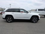 2022 Grand Cherokee Thumbnail 3