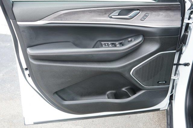 2023 Jeep Cherokee - $23,900