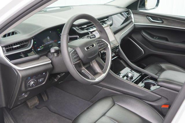 2023 Jeep Cherokee - $23,900
