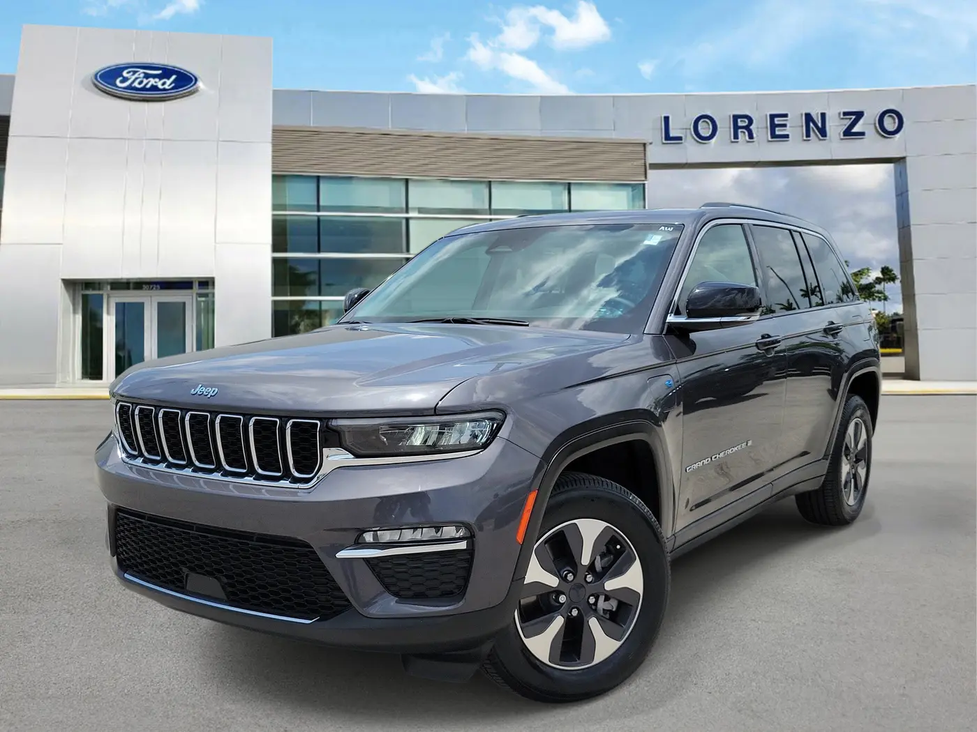 2022 Jeep Cherokee - $23,990