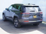 2024 Grand Cherokee Thumbnail 4