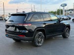 2024 Grand Cherokee Thumbnail 4