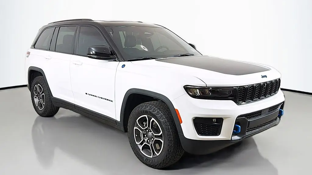 2023 Jeep Grand Cherokee Trailhawk 4xe Carb State Package