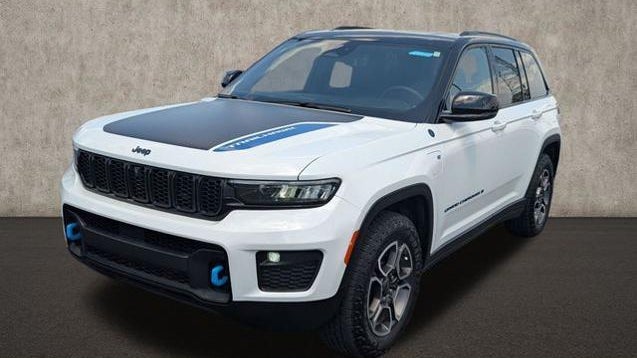 2023 Jeep Grand Cherokee Trailhawk 4xe Carb State Package