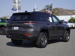 2022 Grand Cherokee Thumbnail 3