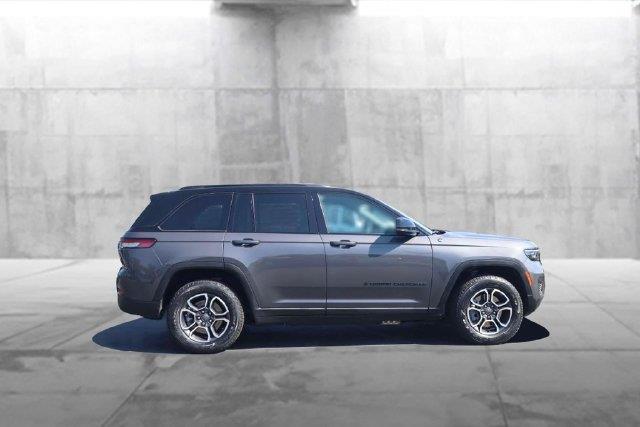 2024 Jeep Cherokee - $27,990