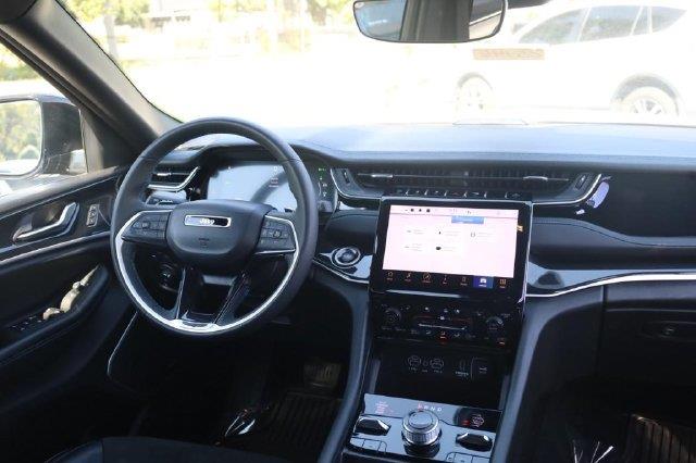 2024 Jeep Cherokee - $27,990