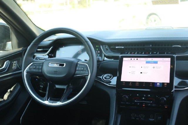 2024 Jeep Cherokee - $27,990