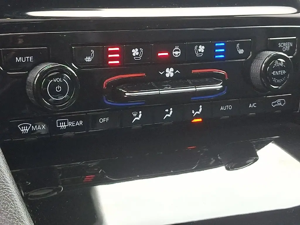 2023 Jeep Cherokee - $24,700