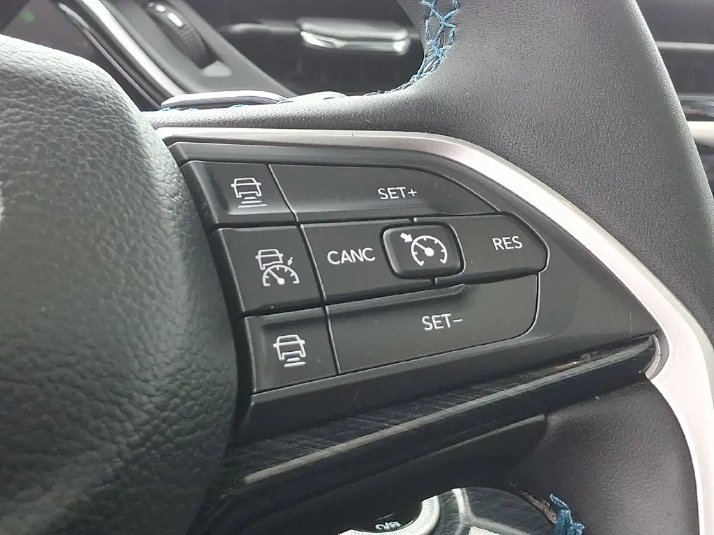 2023 Jeep Cherokee - $24,700