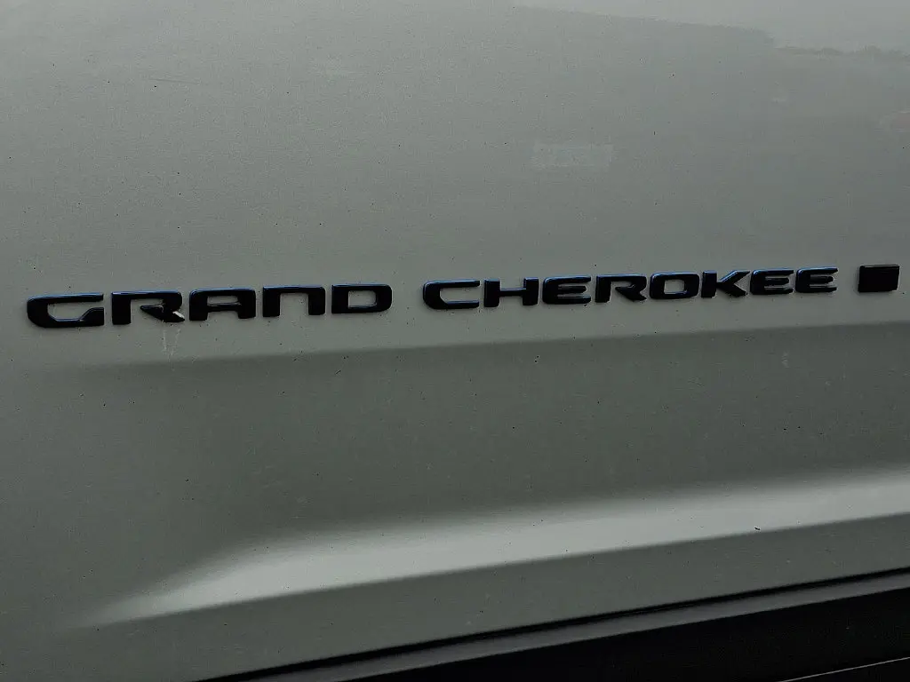 2023 Jeep Cherokee - $24,700