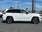 2023 Grand Cherokee Thumbnail 3