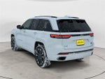 2022 Grand Cherokee Thumbnail 3