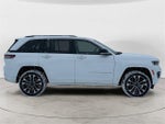 2022 Grand Cherokee Thumbnail 6