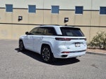2022 Grand Cherokee Thumbnail 3