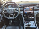 2022 Grand Cherokee Thumbnail 11