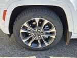 2022 Grand Cherokee Thumbnail 18