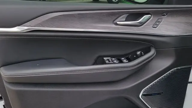 2025 Jeep Grand Cherokee Overland 4xe