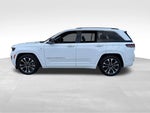 2023 Grand Cherokee Thumbnail 3