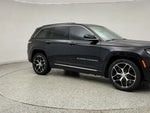 2024 Grand Cherokee Thumbnail 3