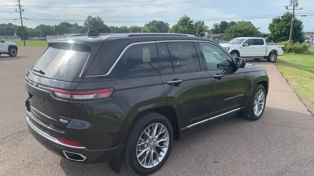 2023 Jeep Grand Cherokee Summit 4xe