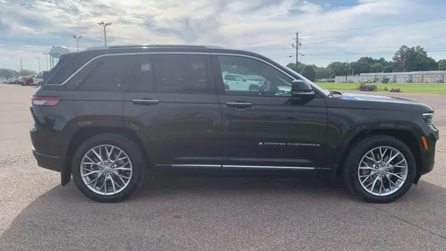 2023 Jeep Grand Cherokee Summit 4xe