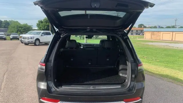 2023 Jeep Grand Cherokee Summit 4xe