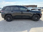 2023 Grand Cherokee Thumbnail 4