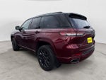 2023 Grand Cherokee Thumbnail 2