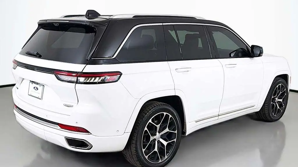2023 Jeep Grand Cherokee Summit 4xe