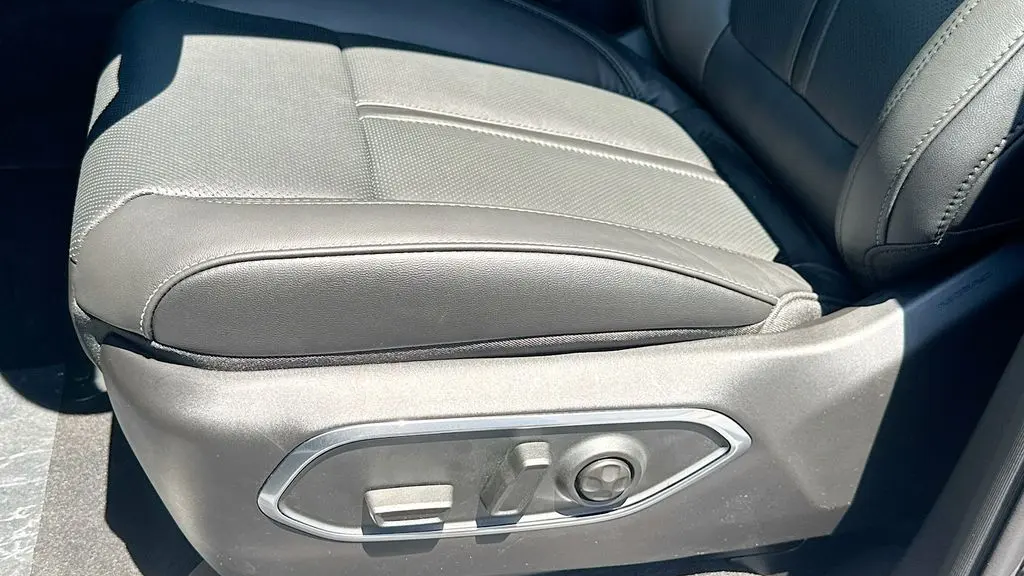 2026 Jeep Grand Wagoneer L Base