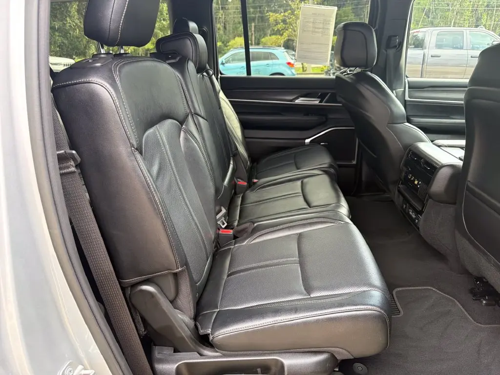 2024 Jeep Wagoneer L - $30,001