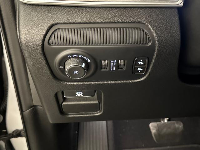 2024 Jeep Wagoneer L - $29,500