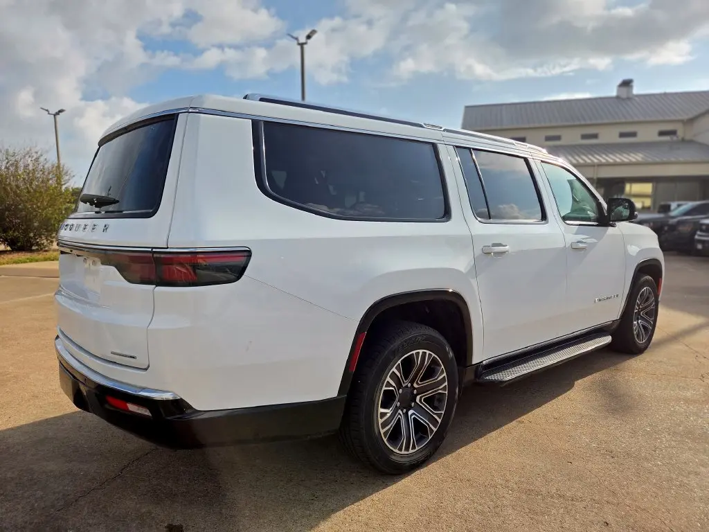 2024 Jeep Wagoneer L - $29,817