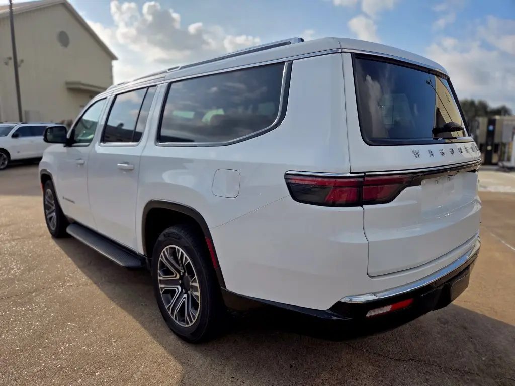 2024 Jeep Wagoneer L - $29,817