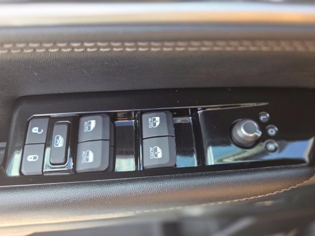 2024 Jeep Wagoneer L - $29,817