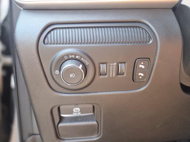 2024 Jeep Wagoneer L - $29,817