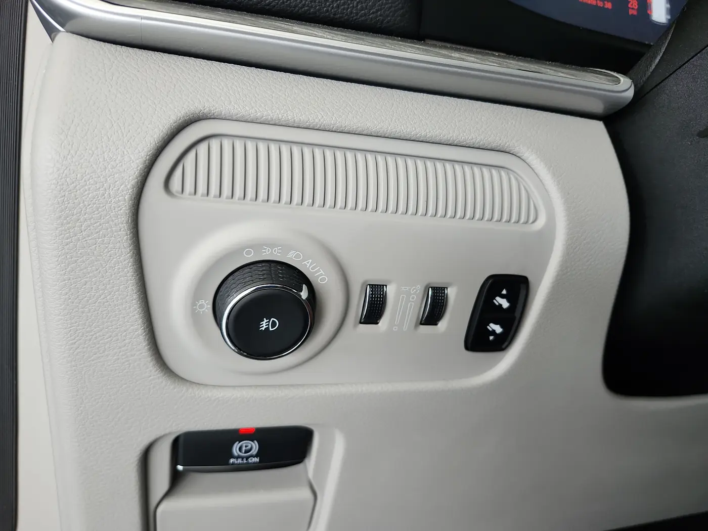 2024 Jeep Wagoneer L - $28,700