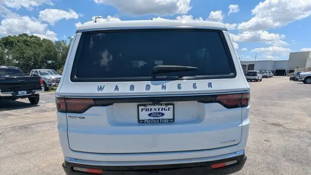 2024 Jeep Wagoneer L Carbide